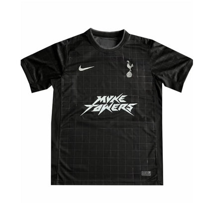Camiseta Tottenham x Myke Towers
